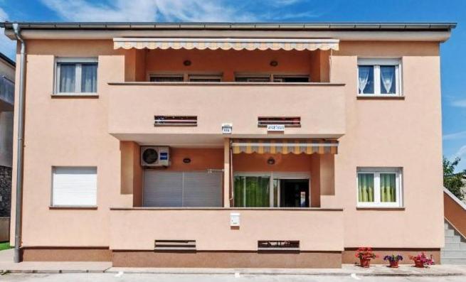 Sandra -private Parking And Garden * Zadar