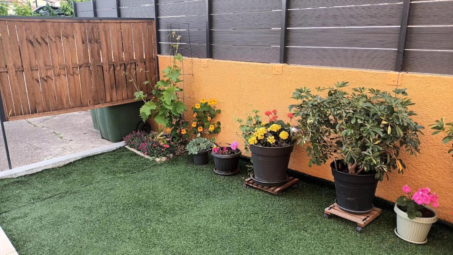 Sandra -private Parking And Garden *
